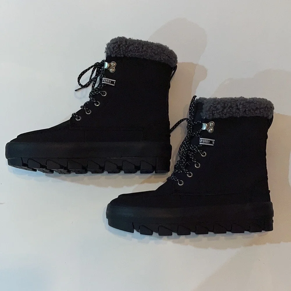 NWOT‎ Sperry Juneau Lace-Up Boots